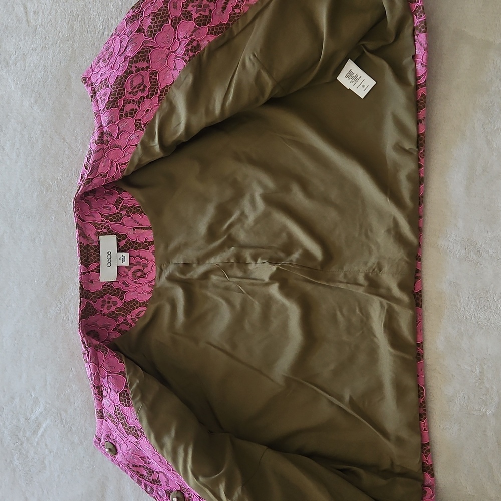 CeCe Antique Olive W/Pink Lace/ Rhinestone Button Cropped Collarless Jacket: XS - Picture 13 of 16